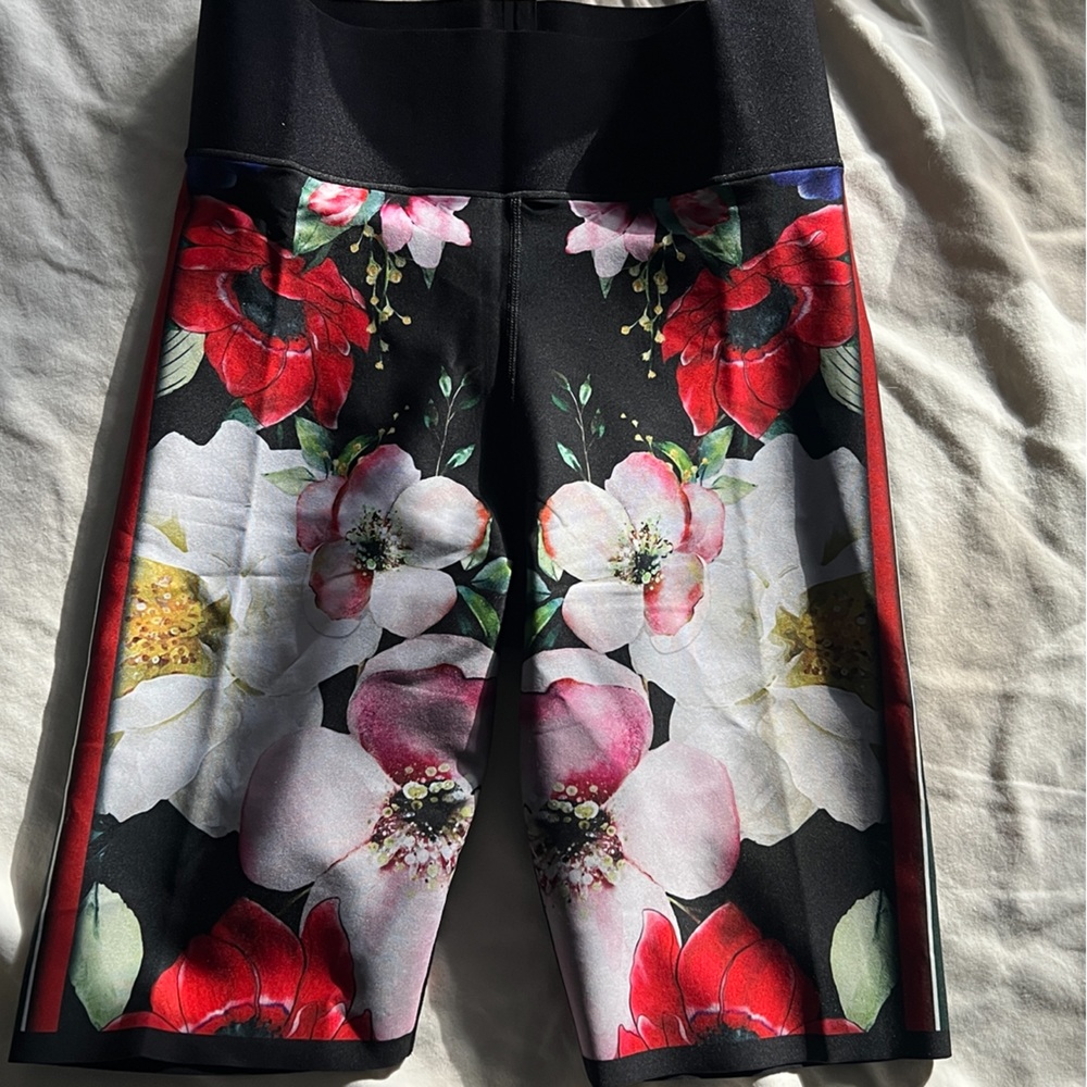 ULTRACOR PARISIAN FLORAL SHORTS NWT